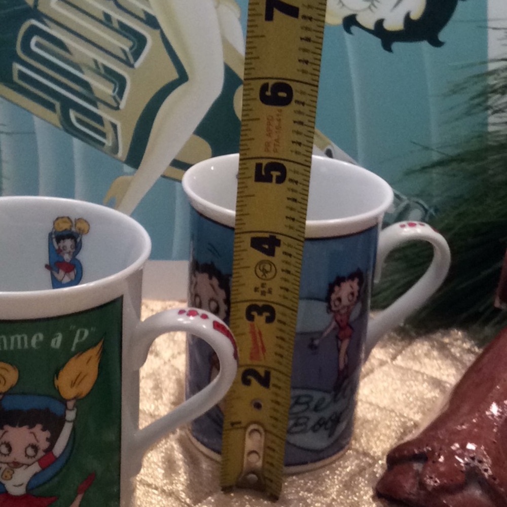 Betty Boop Mug Set - Picture 5 of 6